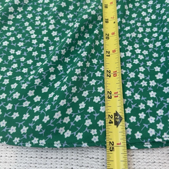 Floral Green Blouse Sz S Short Flutter Sleeve V Neck Popover Maison d' Amelie - Picture 10 of 12